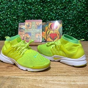 Wmns Air Presto Ultra Flyknit ‘Volt’